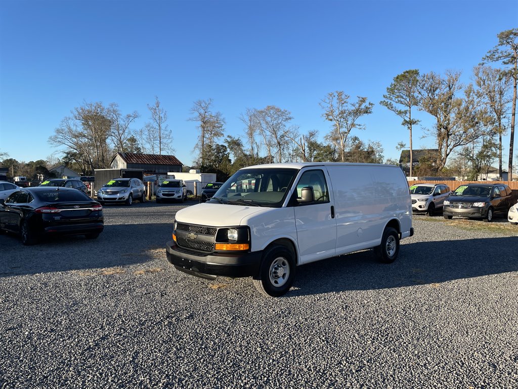 2016 Chevrolet G2500 Vans Express photo