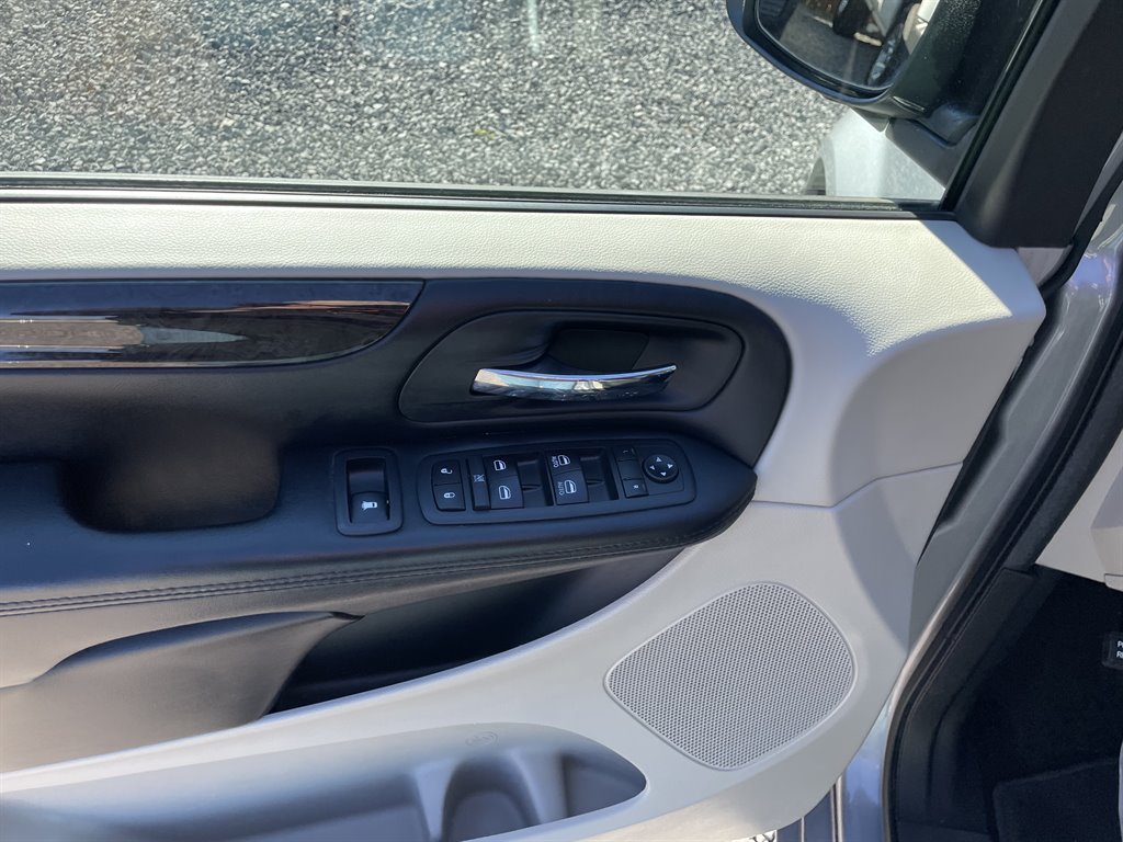 2019 Dodge Grand Caravan SE photo