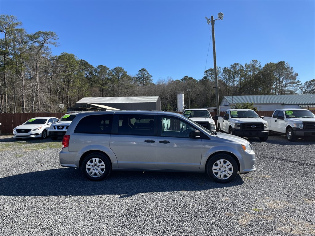2019 Dodge Grand Caravan SE photo