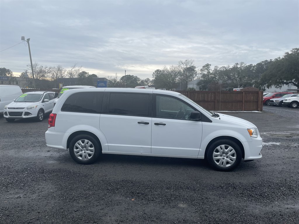 2019 Dodge Grand Caravan SE photo