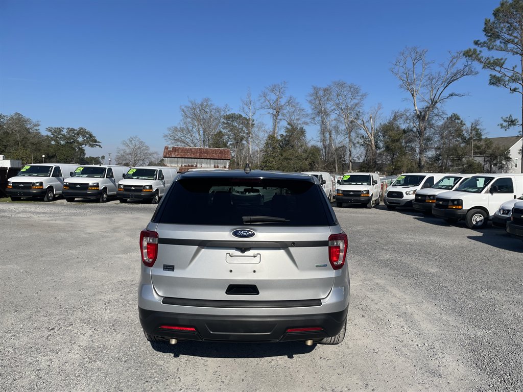 2019 Ford Explorer photo