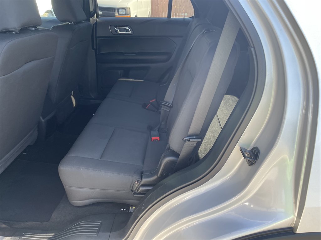 2019 Ford Explorer photo
