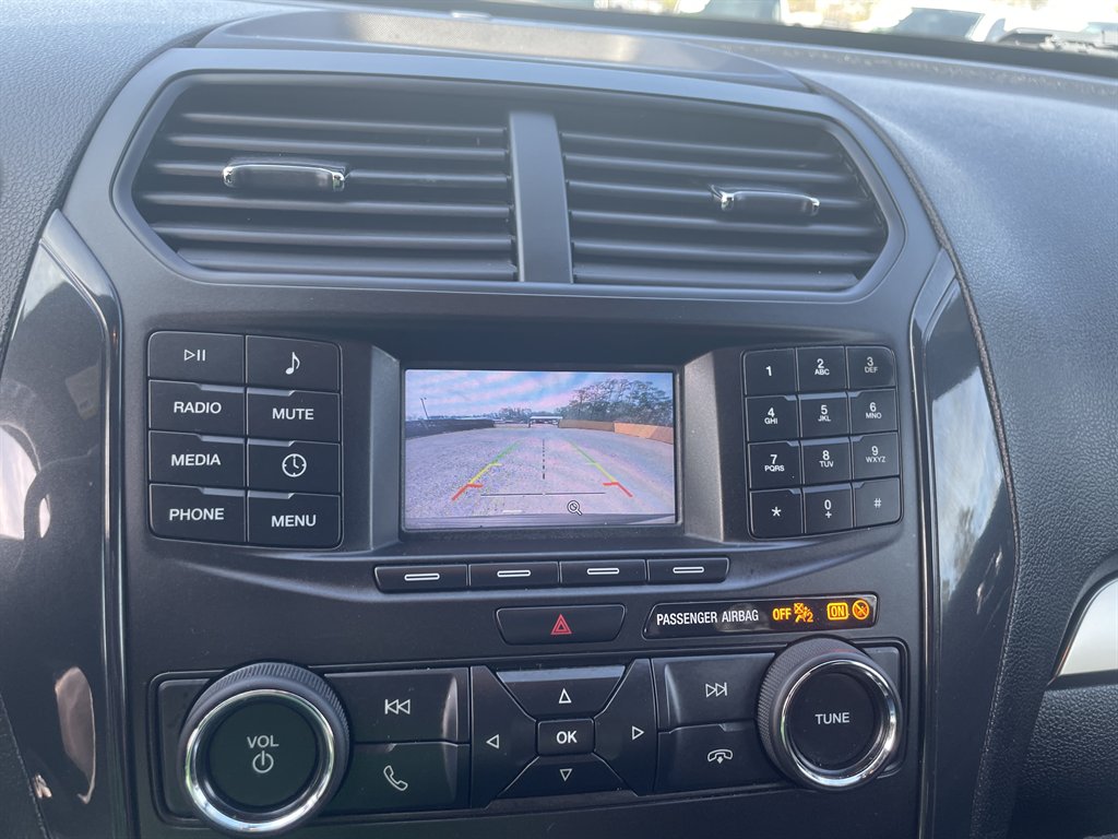 2019 Ford Explorer photo