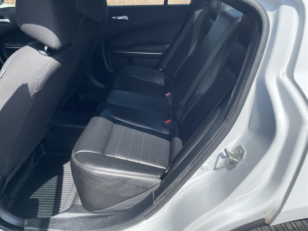 2018 Dodge Charger - $12,995
