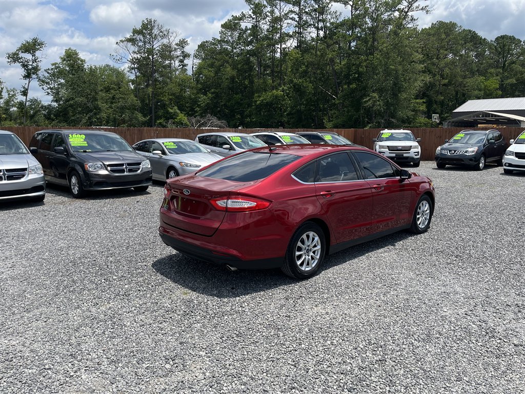 2016 Ford Fusion - $11,995