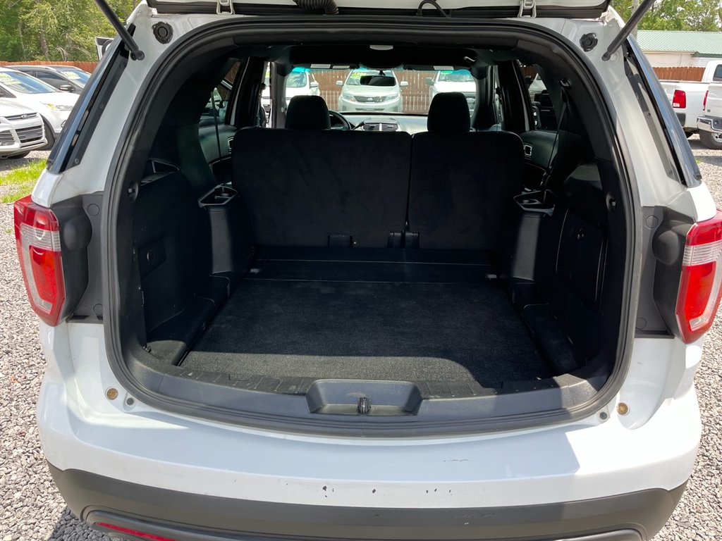 2016 Ford Explorer - $11,995