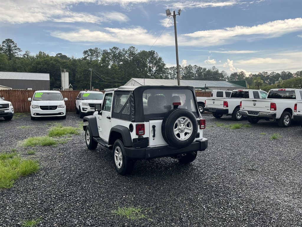 2015 Jeep Wrangler - $16,995