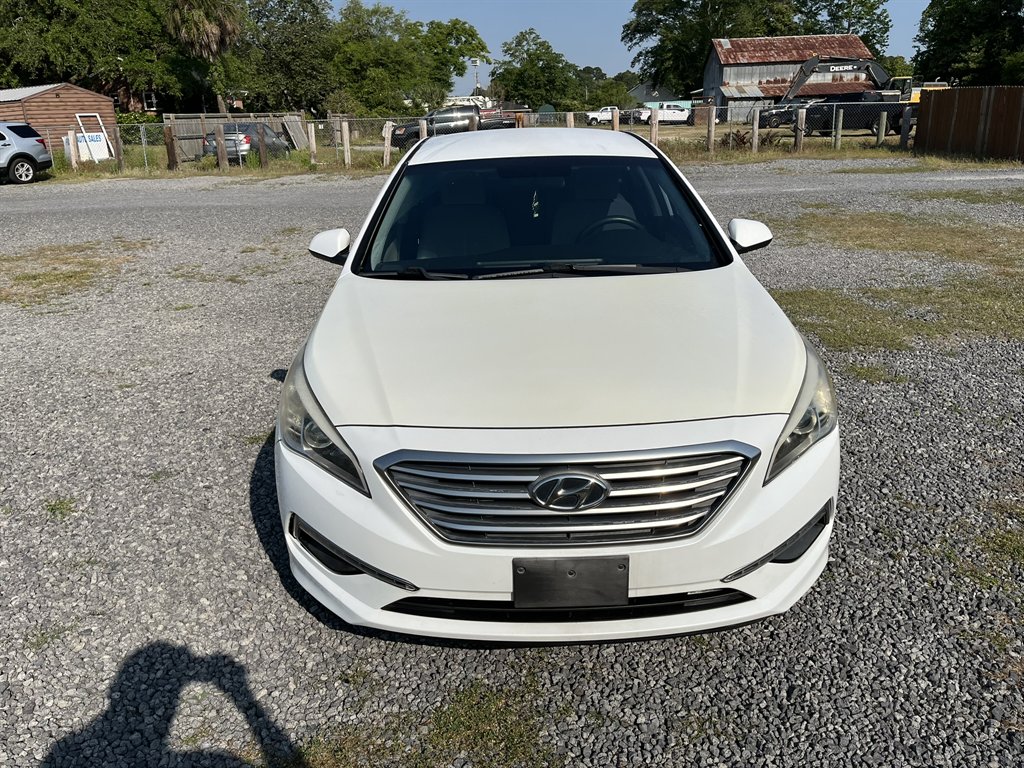 2015 Hyundai Sonata - $11,995