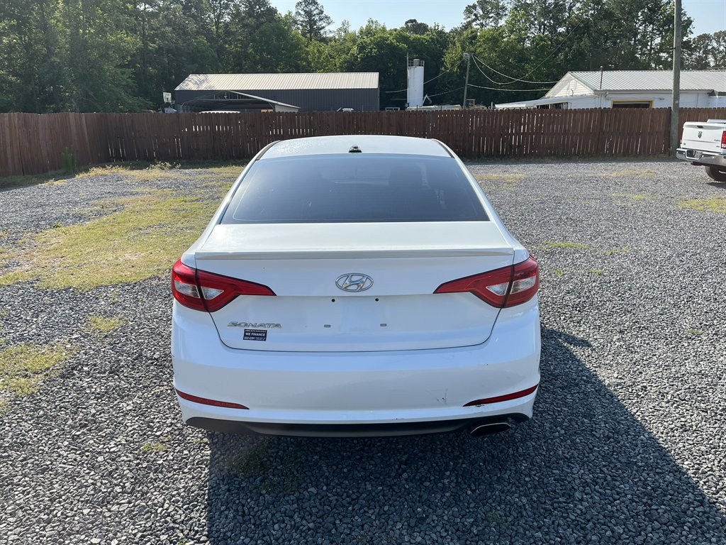 2015 Hyundai Sonata - $11,995