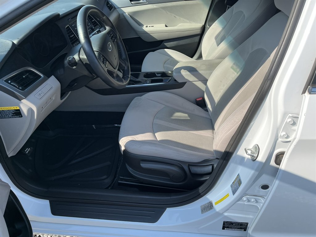 2015 Hyundai Sonata - $11,995