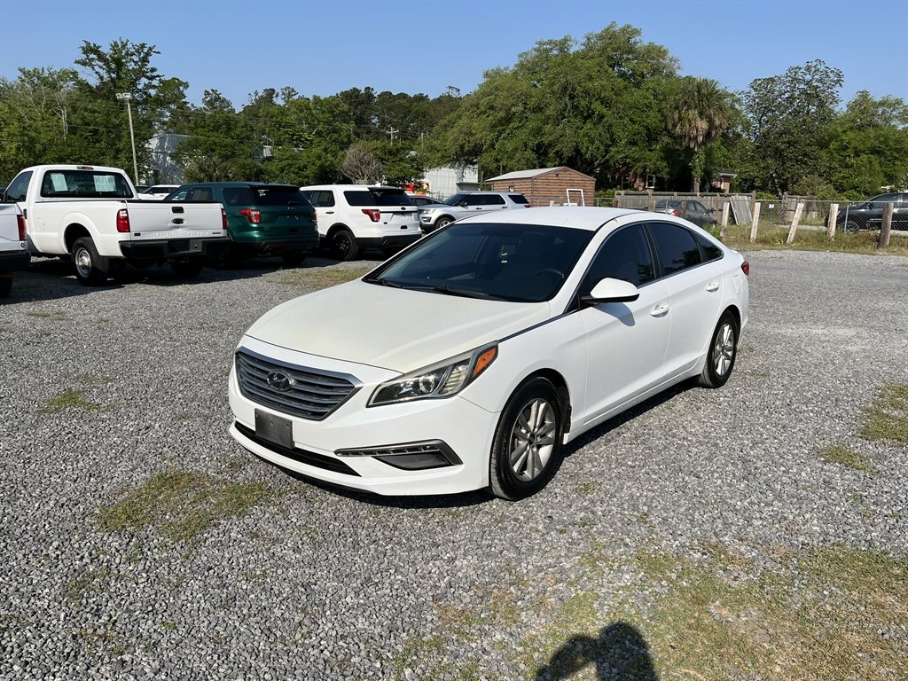 2015 Hyundai Sonata - $11,995