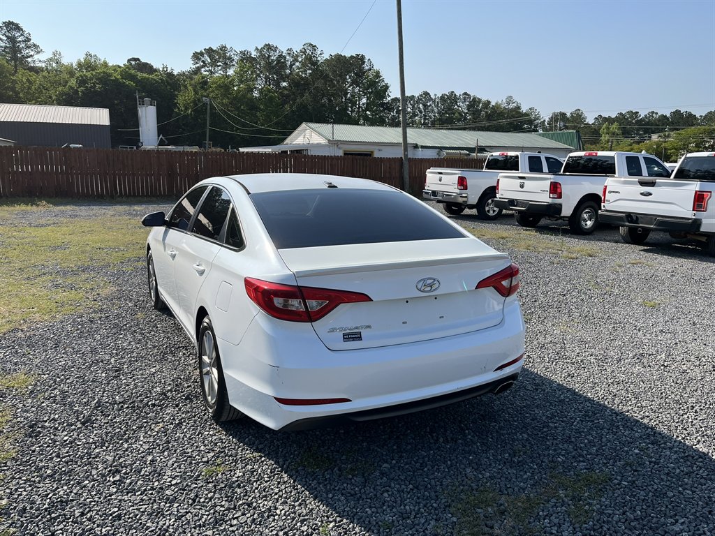 2015 Hyundai Sonata - $11,995