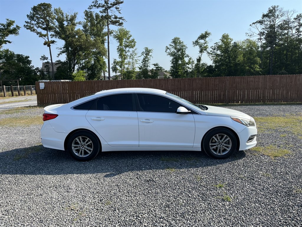 2015 Hyundai Sonata - $11,995