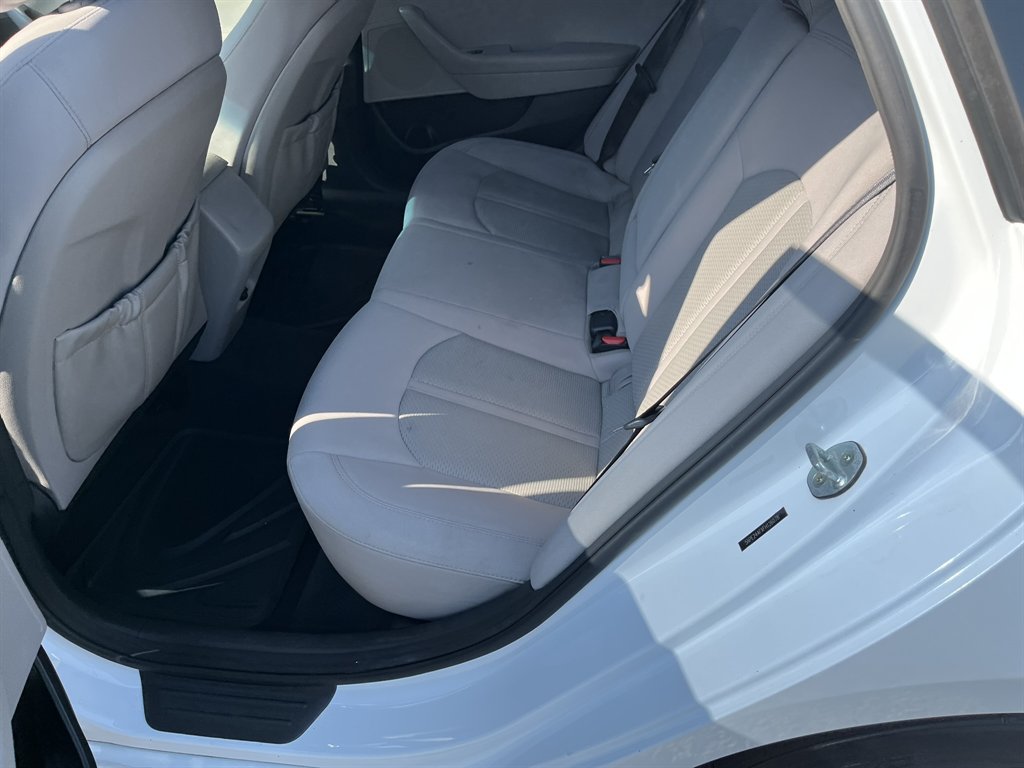 2015 Hyundai Sonata - $11,995