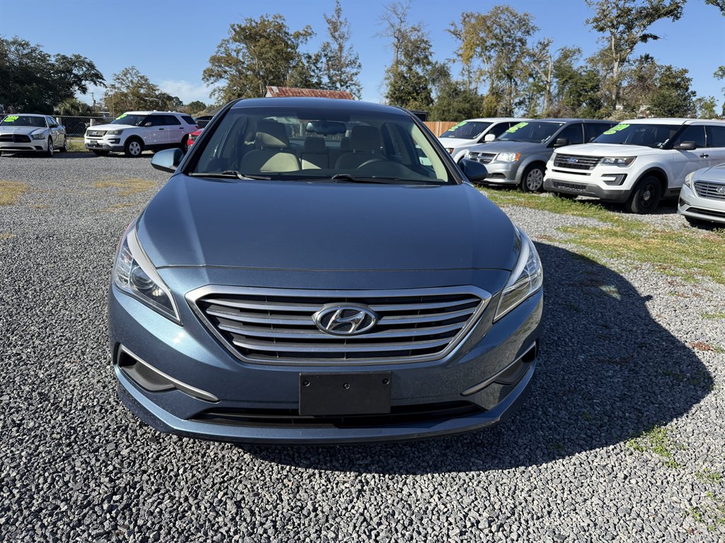 2016 Hyundai Sonata - $11,995