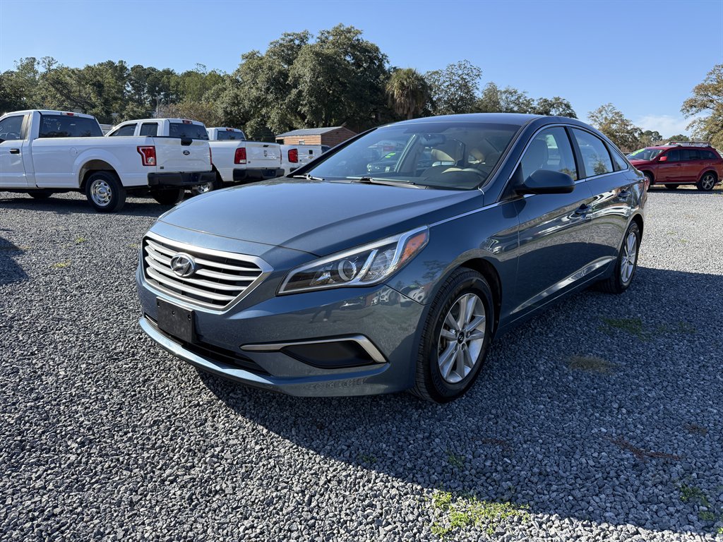 2016 Hyundai Sonata - $11,995