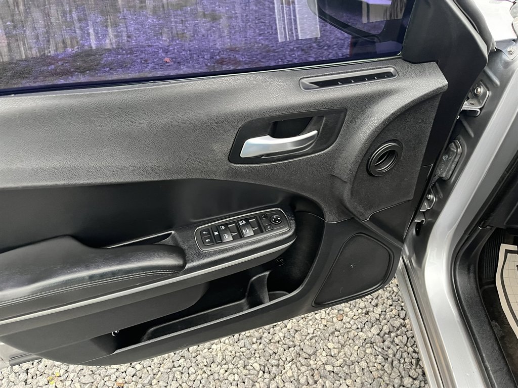 2016 Dodge Charger - $12,995