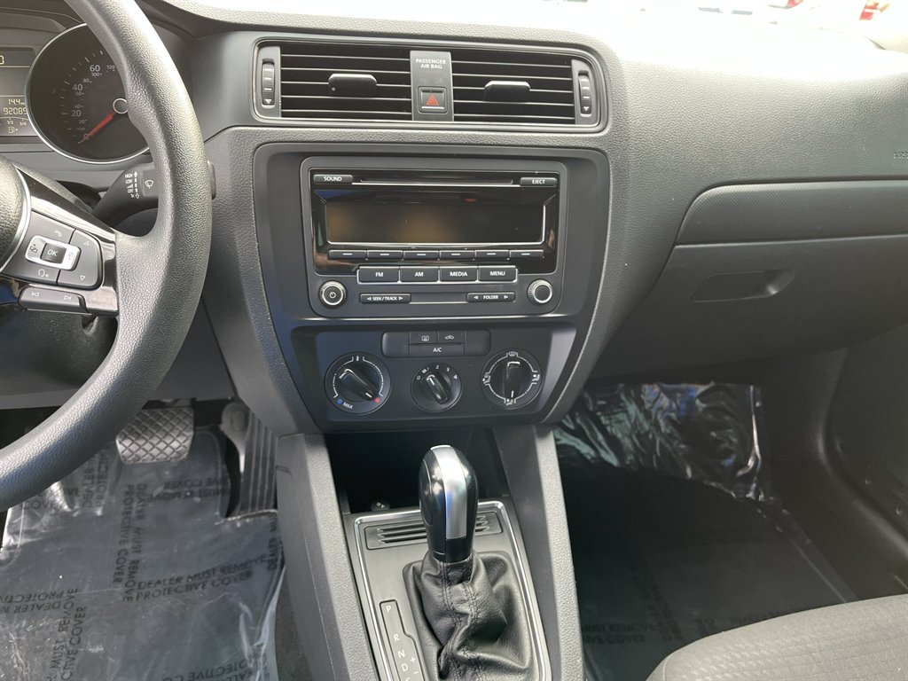 2015 Volkswagen Jetta - $11,995