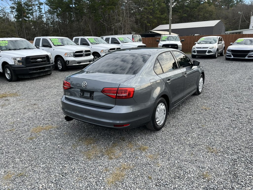 2015 Volkswagen Jetta - $11,995