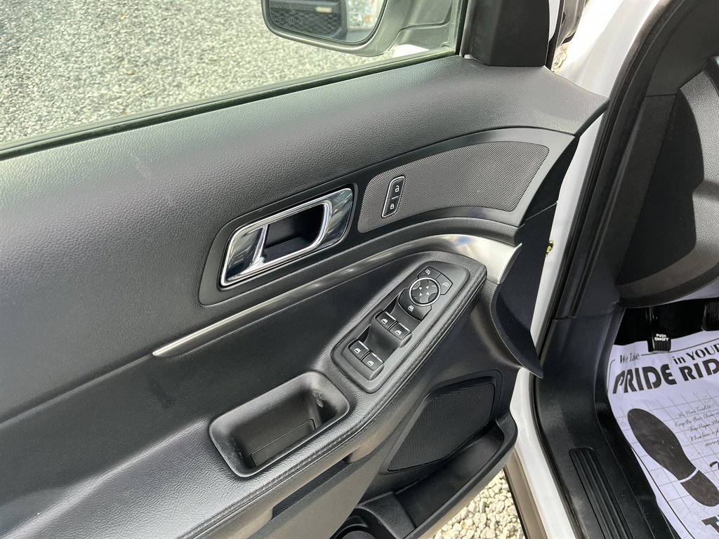 2018 Ford Explorer - $11,995