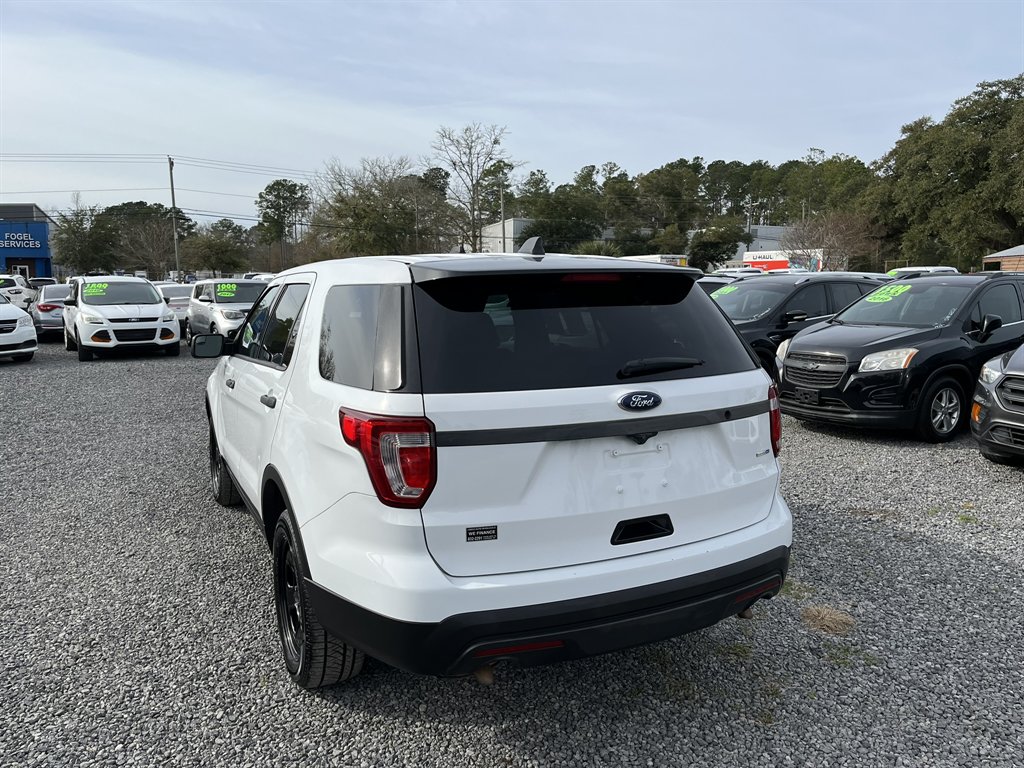 2018 Ford Explorer - $11,995