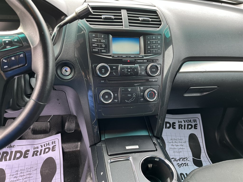 2018 Ford Explorer - $11,995