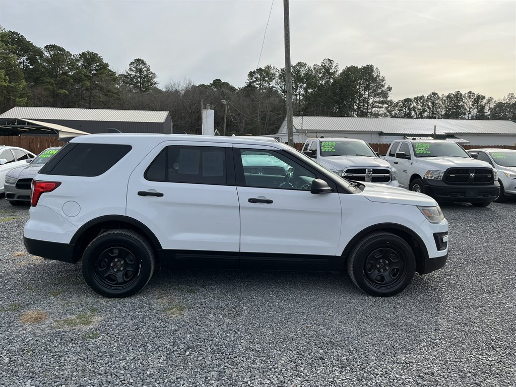2018 Ford Explorer - $11,995