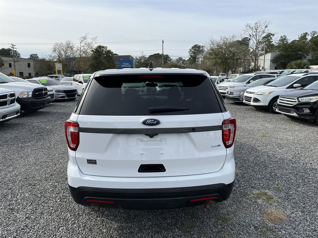2018 Ford Explorer - $11,995