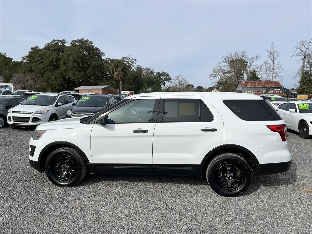 2018 Ford Explorer - $11,995