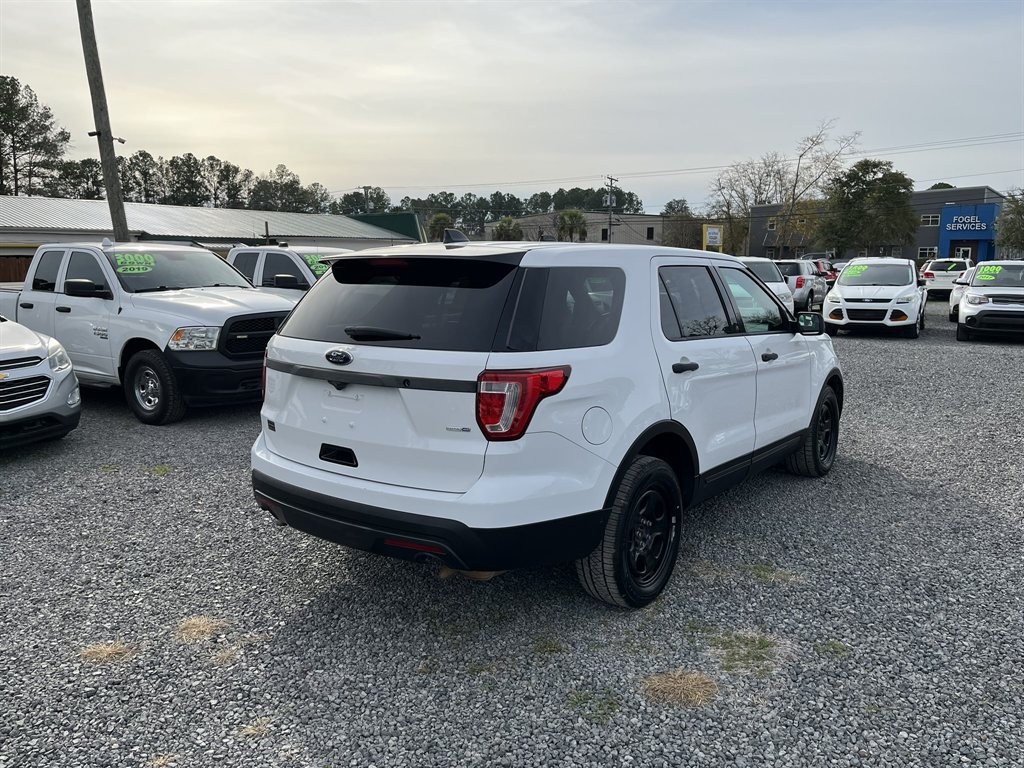 2018 Ford Explorer - $11,995