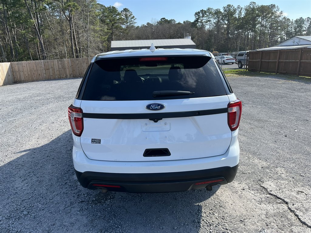 2016 Ford Explorer - $11,995