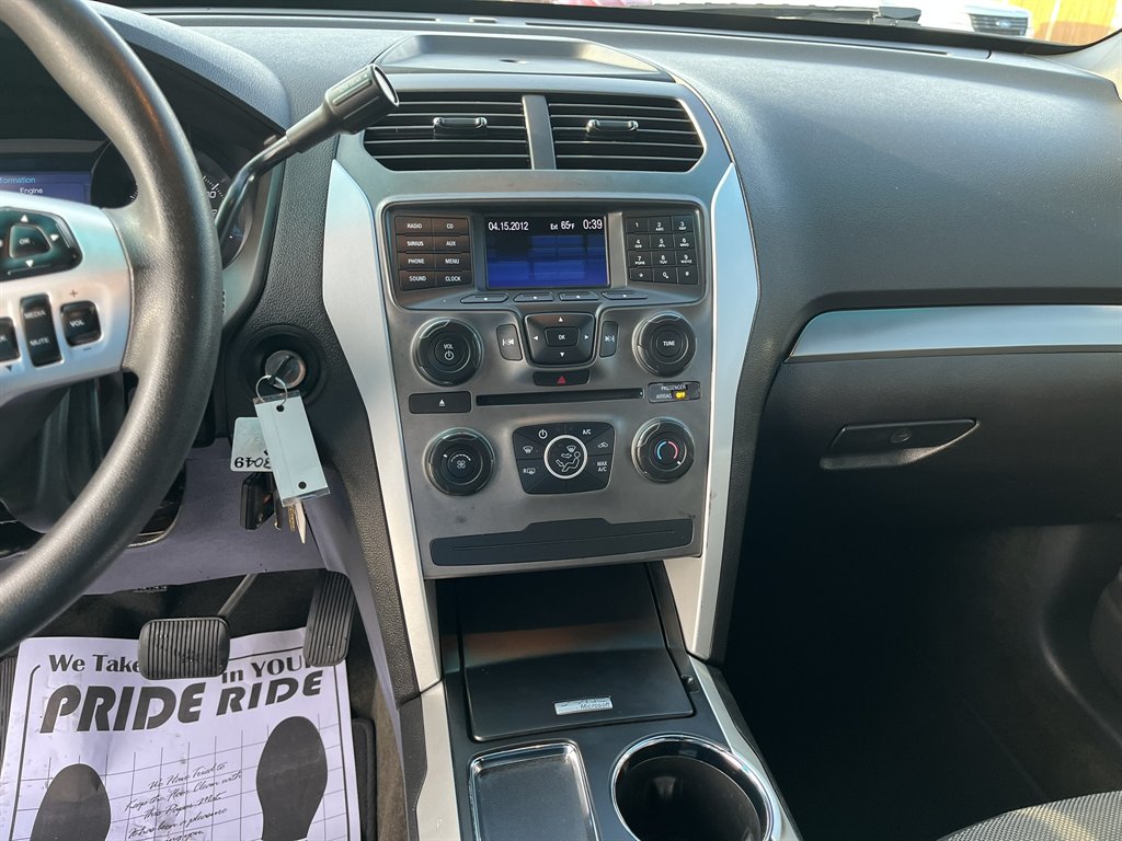 2013 Ford Explorer - $10,995