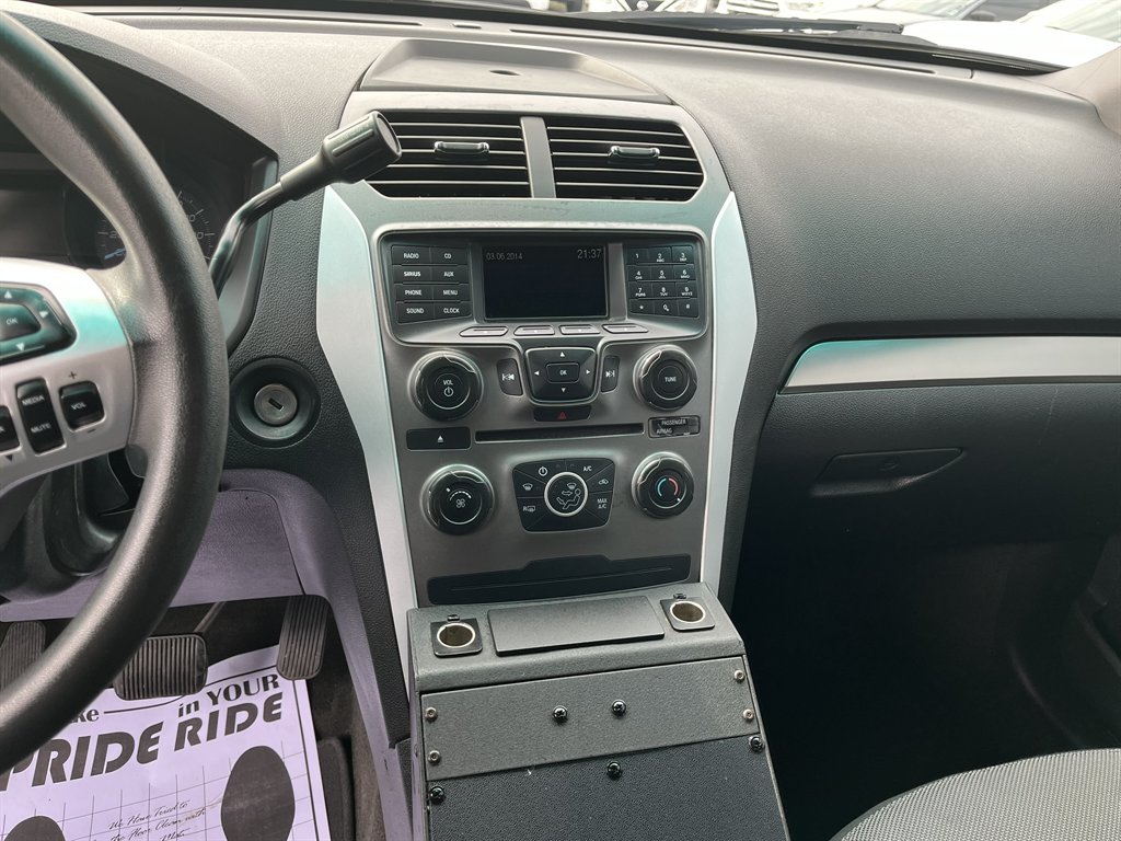 2015 Ford Explorer - $10,995