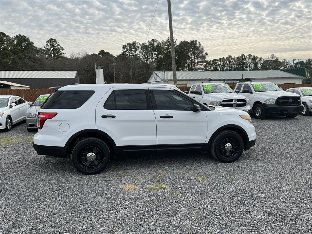 2015 Ford Explorer - $10,995