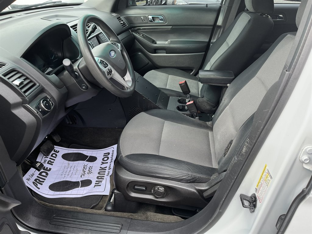 2015 Ford Explorer - $10,995