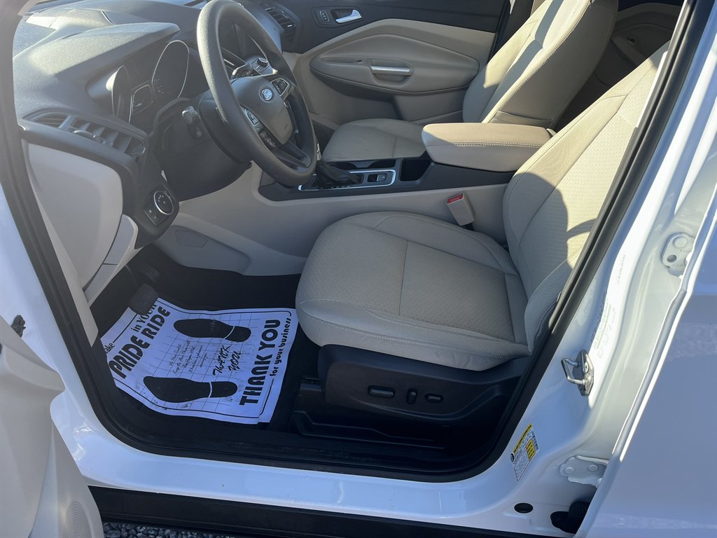 2017 Ford Escape - $13,995
