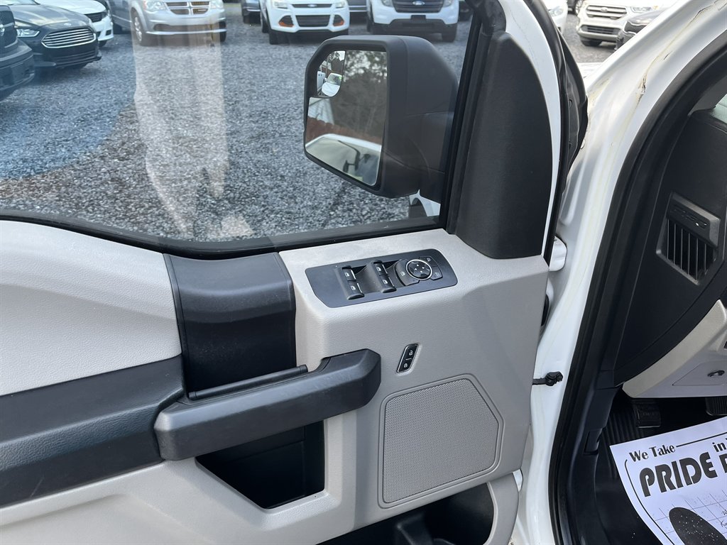 2015 Ford F-150 - $18,995