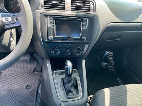 2016 Volkswagen Jetta - $11,995