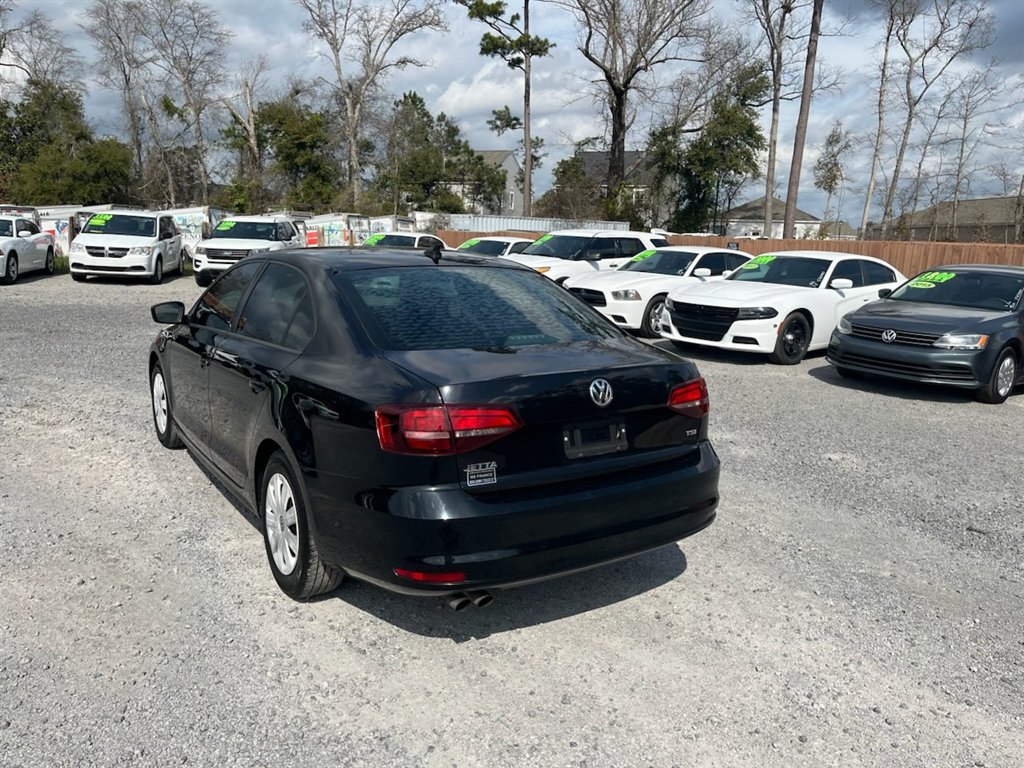 2016 Volkswagen Jetta - $11,995