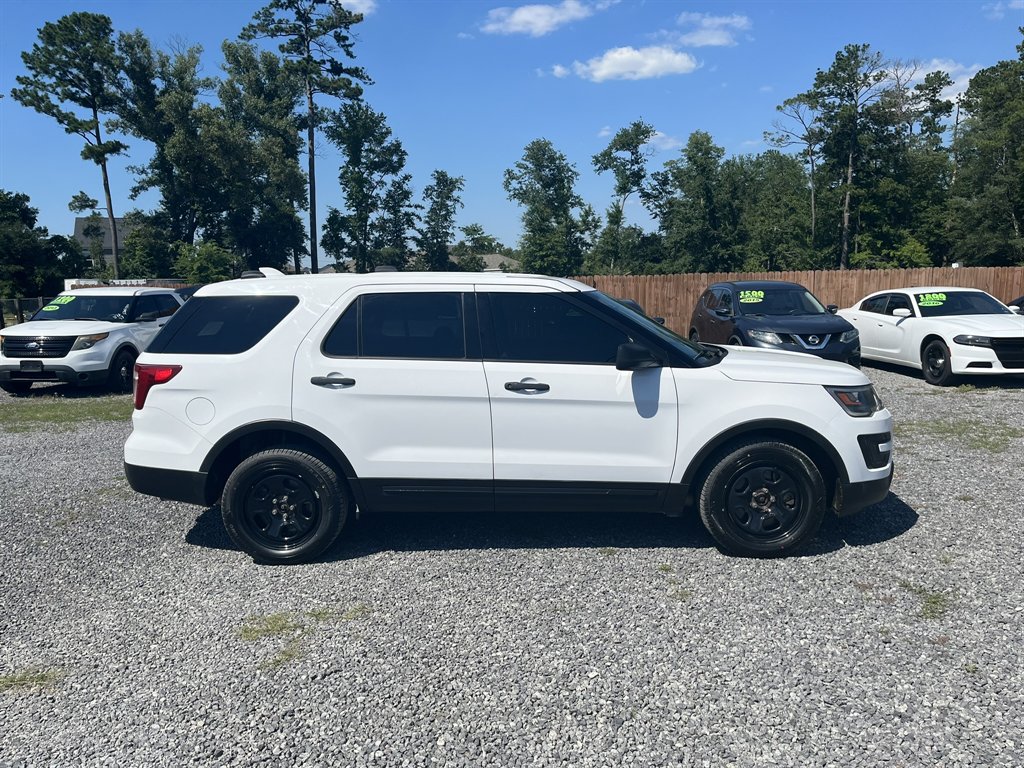 2017 Ford Explorer - $12,995