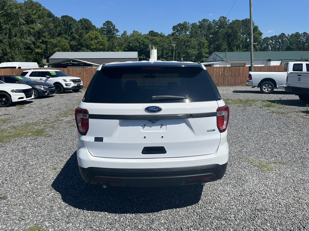 2017 Ford Explorer - $12,995