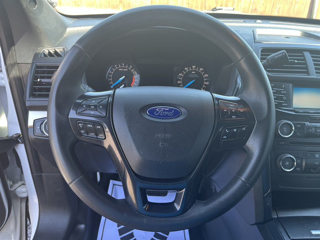 2017 Ford Explorer - $12,995