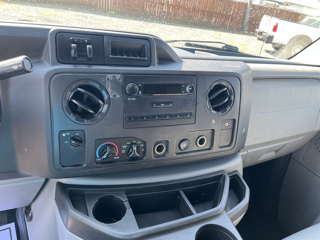 2014 Ford E-350 - $14,995