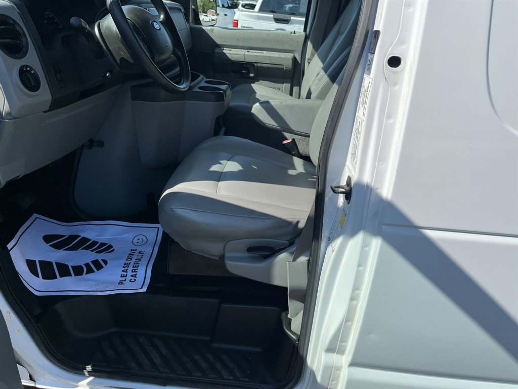2014 Ford E-350 - $14,995