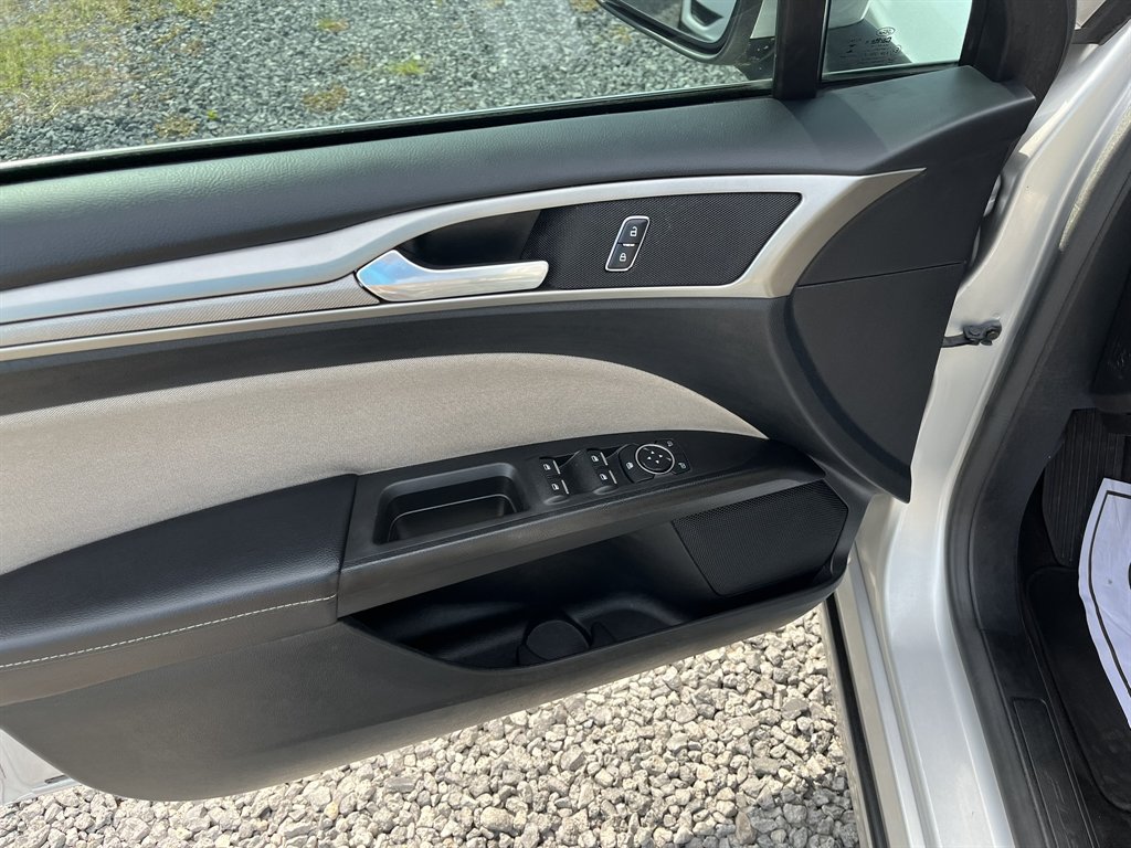 2017 Ford Fusion - $13,995