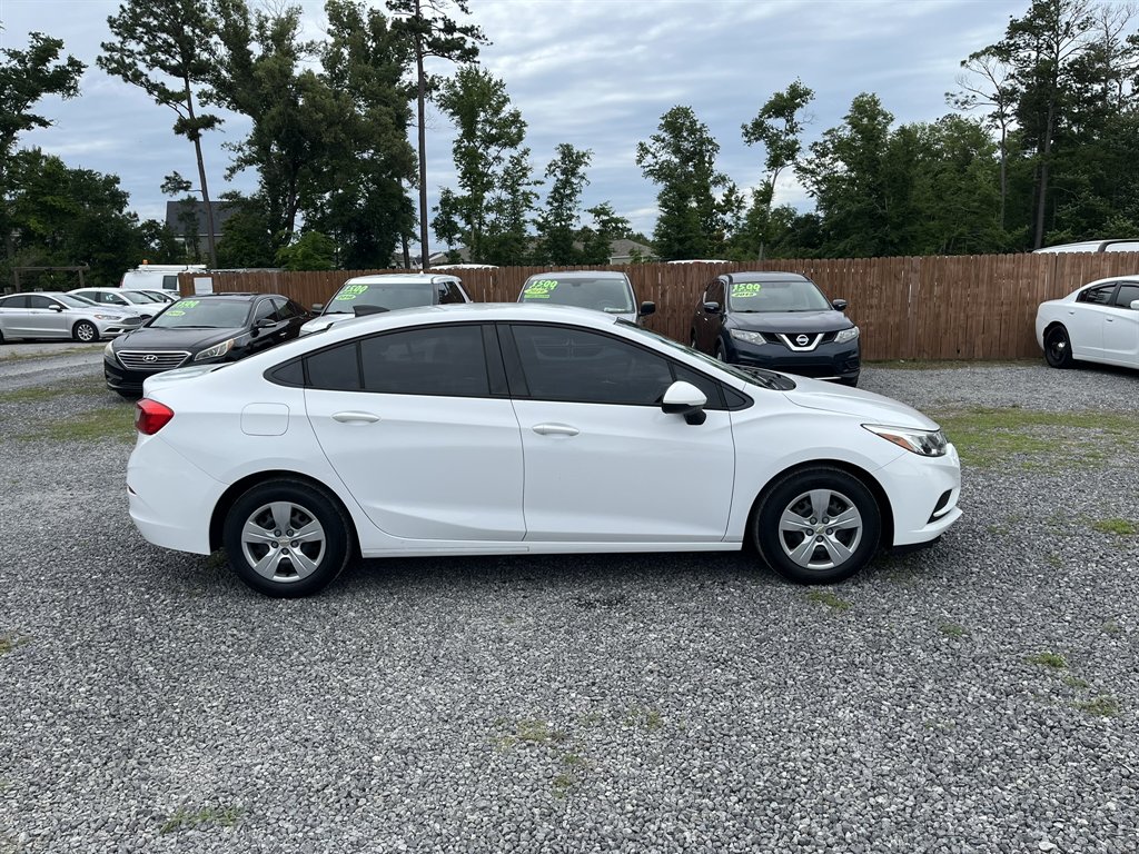 2017 Chevrolet Cruze - $13,995
