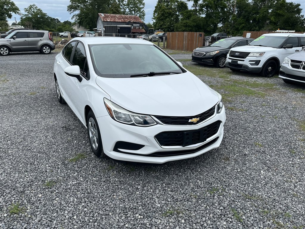 2017 Chevrolet Cruze - $13,995