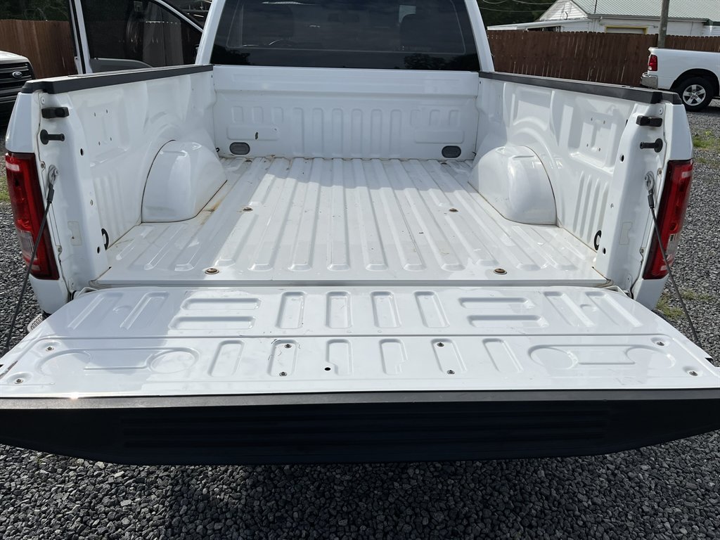 2016 Ford F-150 - $14,995