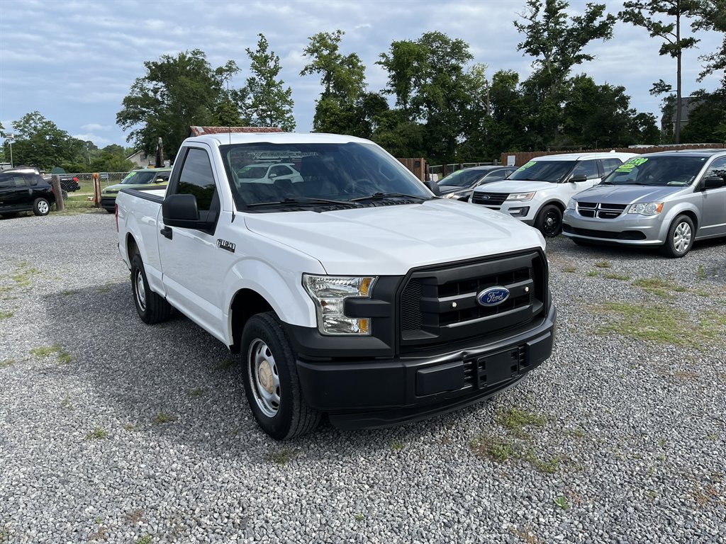 2016 Ford F-150 - $14,995
