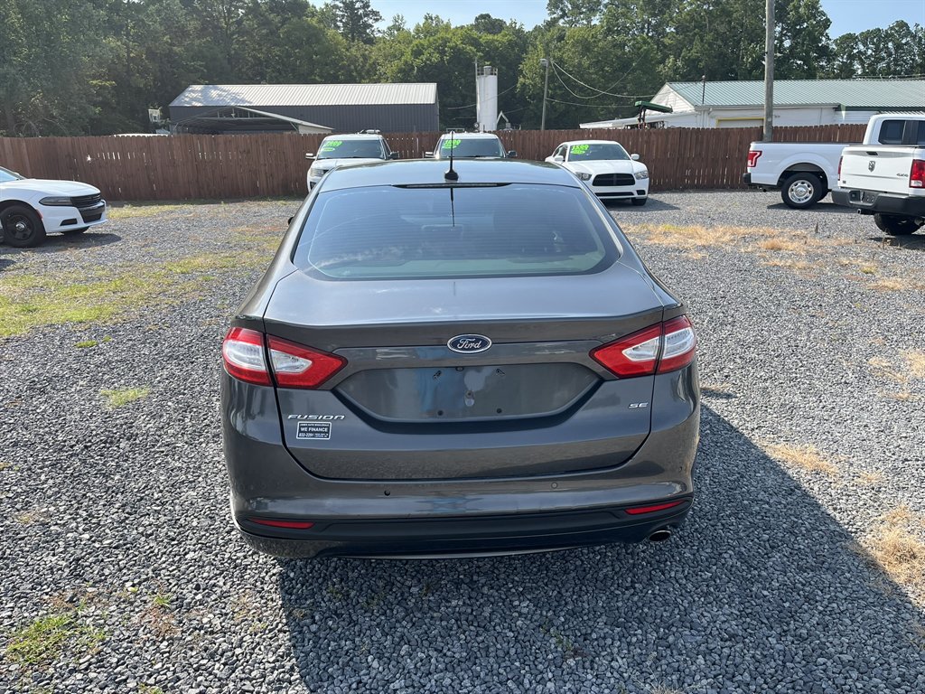 2016 Ford Fusion - $11,995